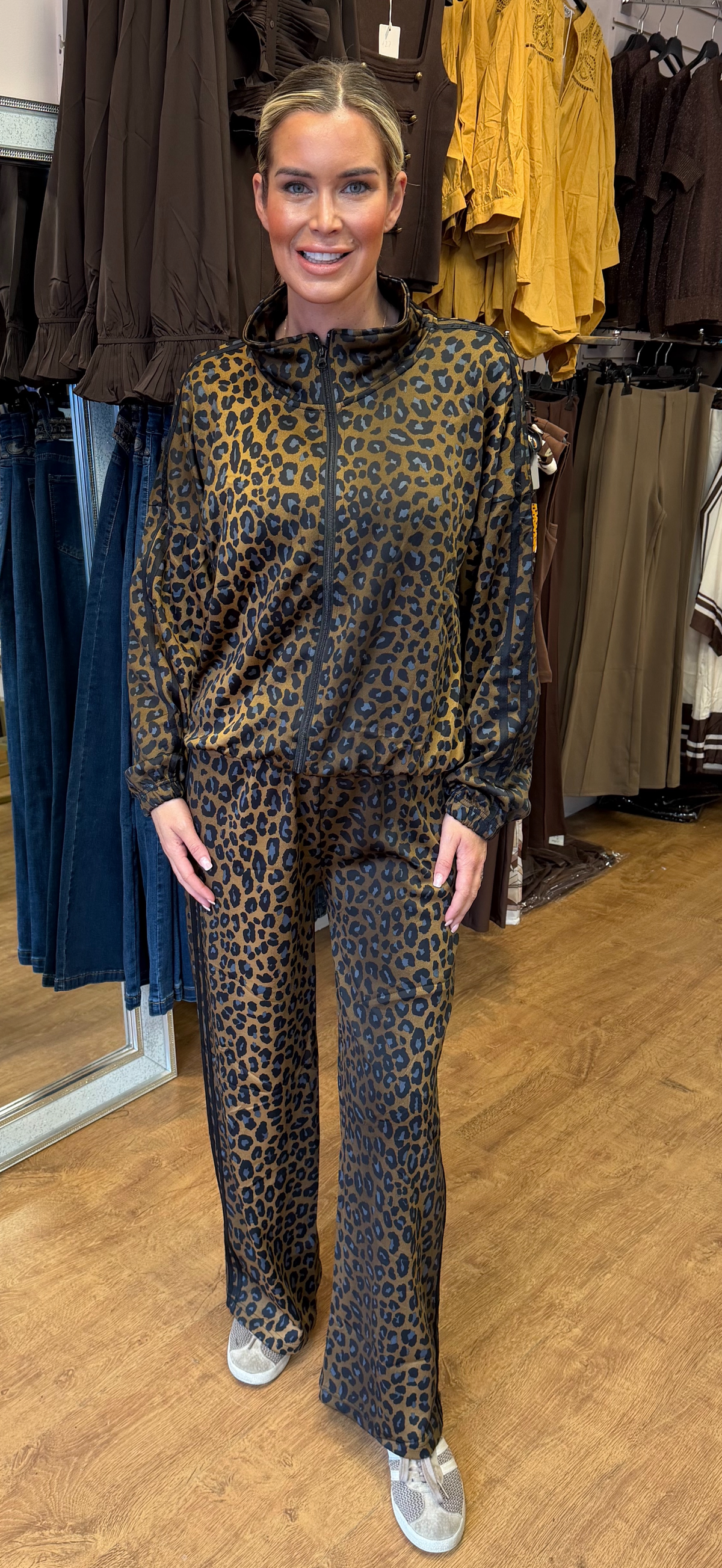 Leopard set black