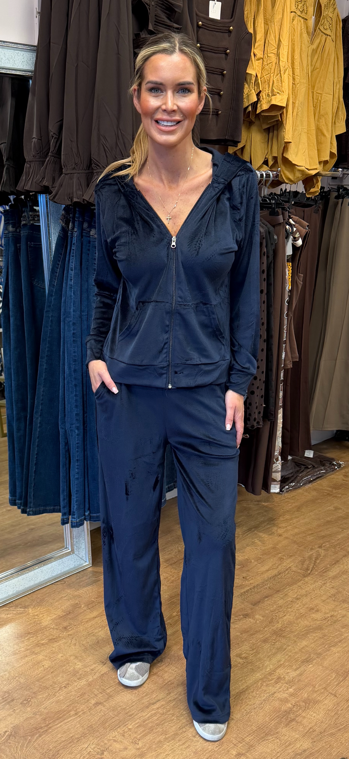 PARIS set navy