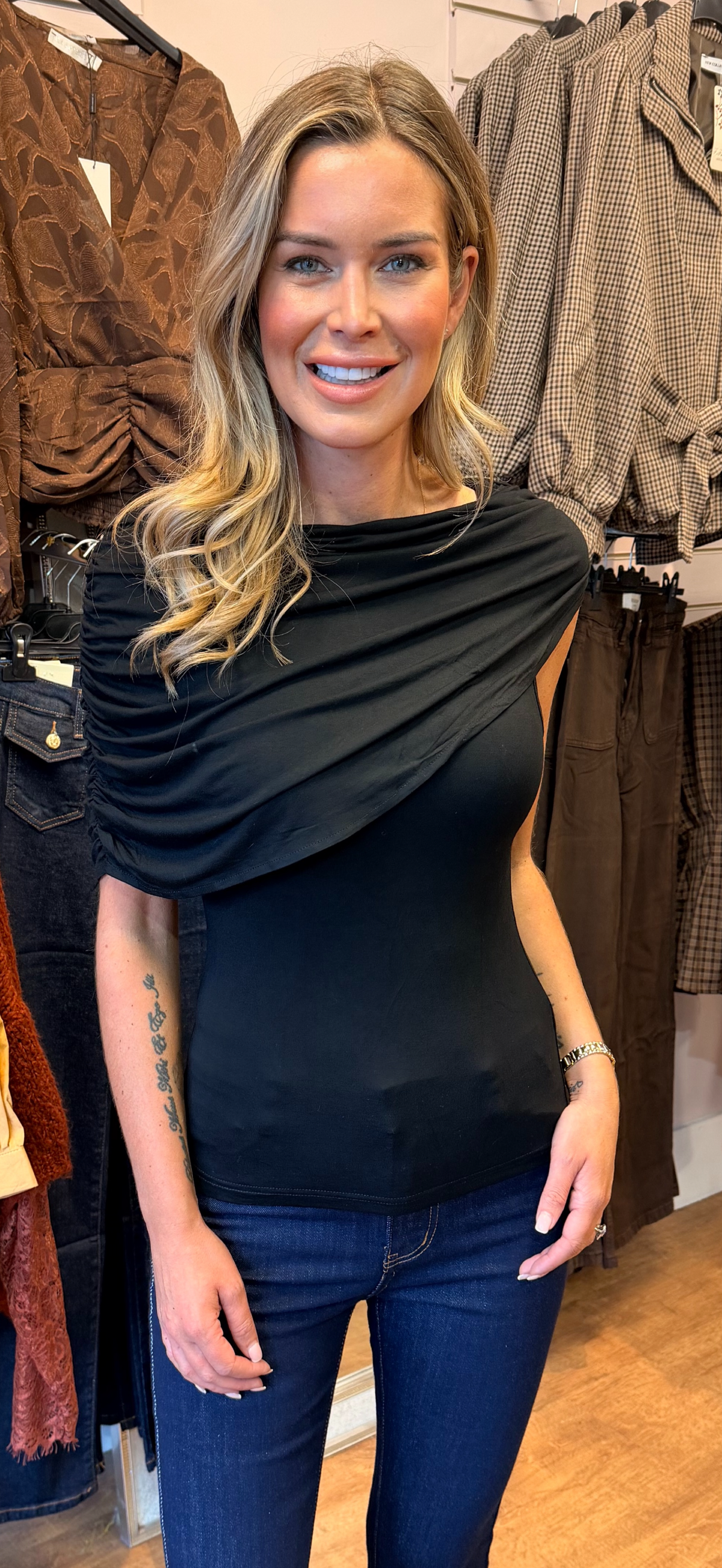 FAYE TOP black
