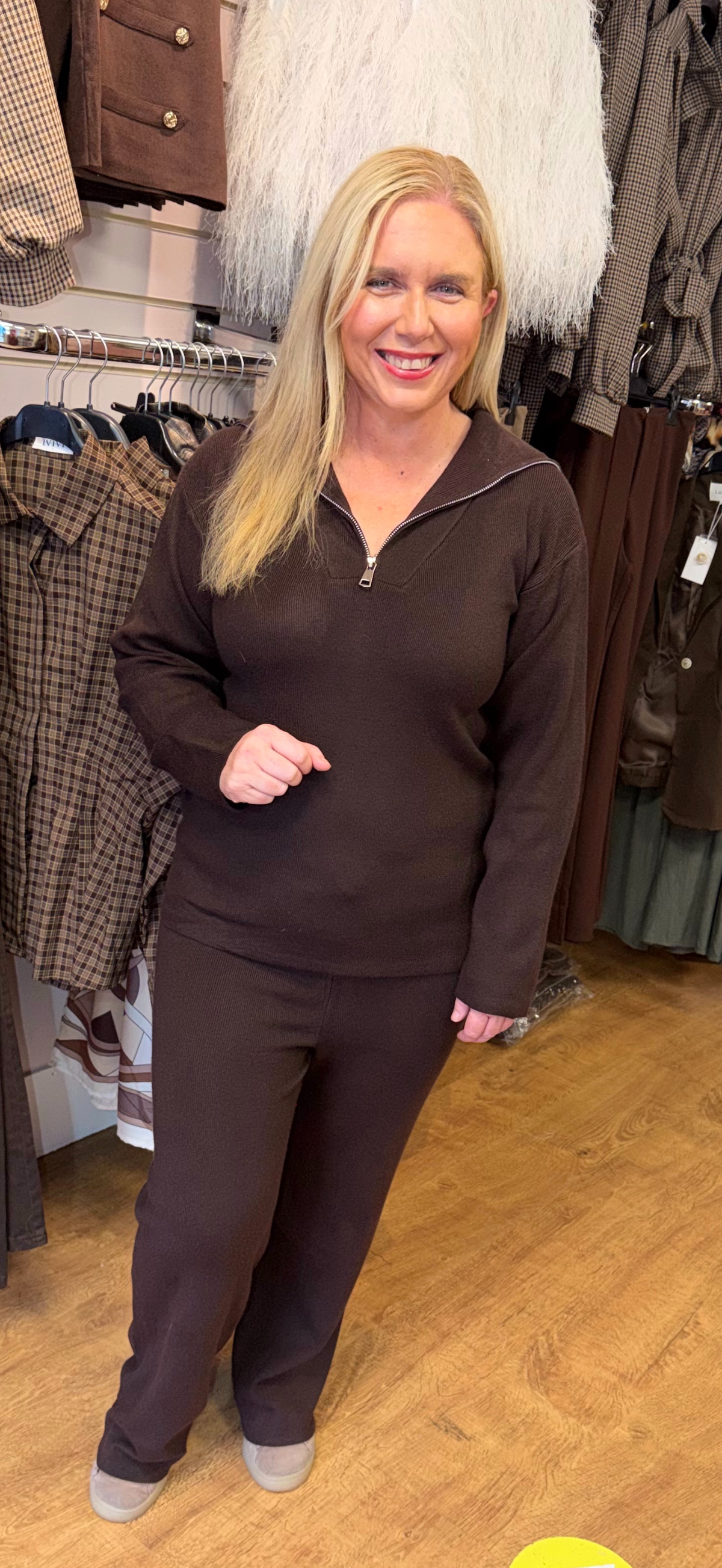 DARCY set brown